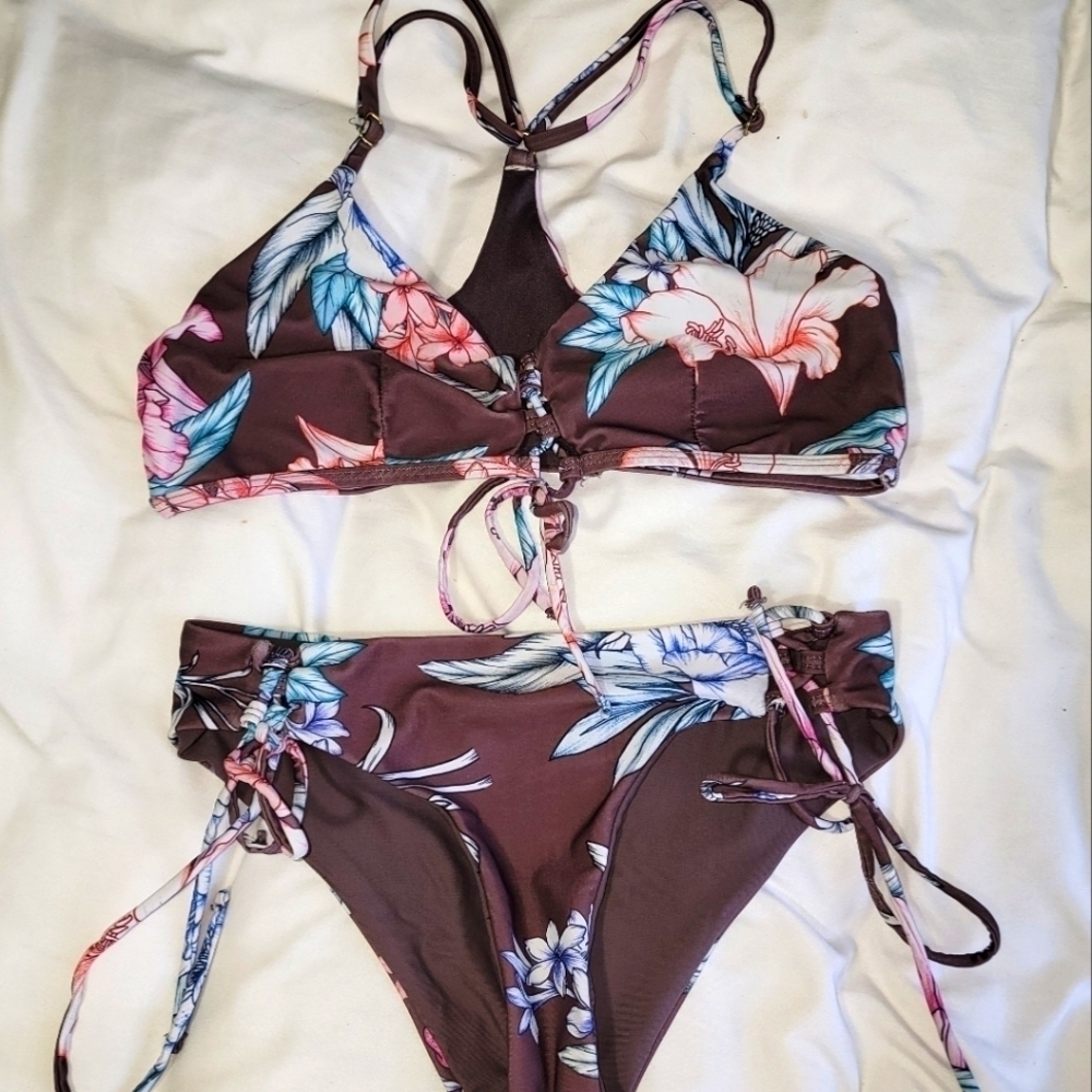 Damsel 2 Piece String Bikini Swimsuit Bathing Suit Floral Print Large